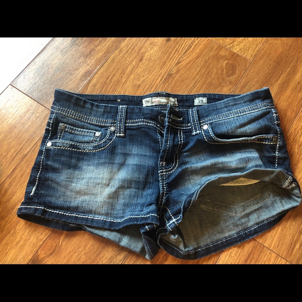 Buckle Sabrina Shorts